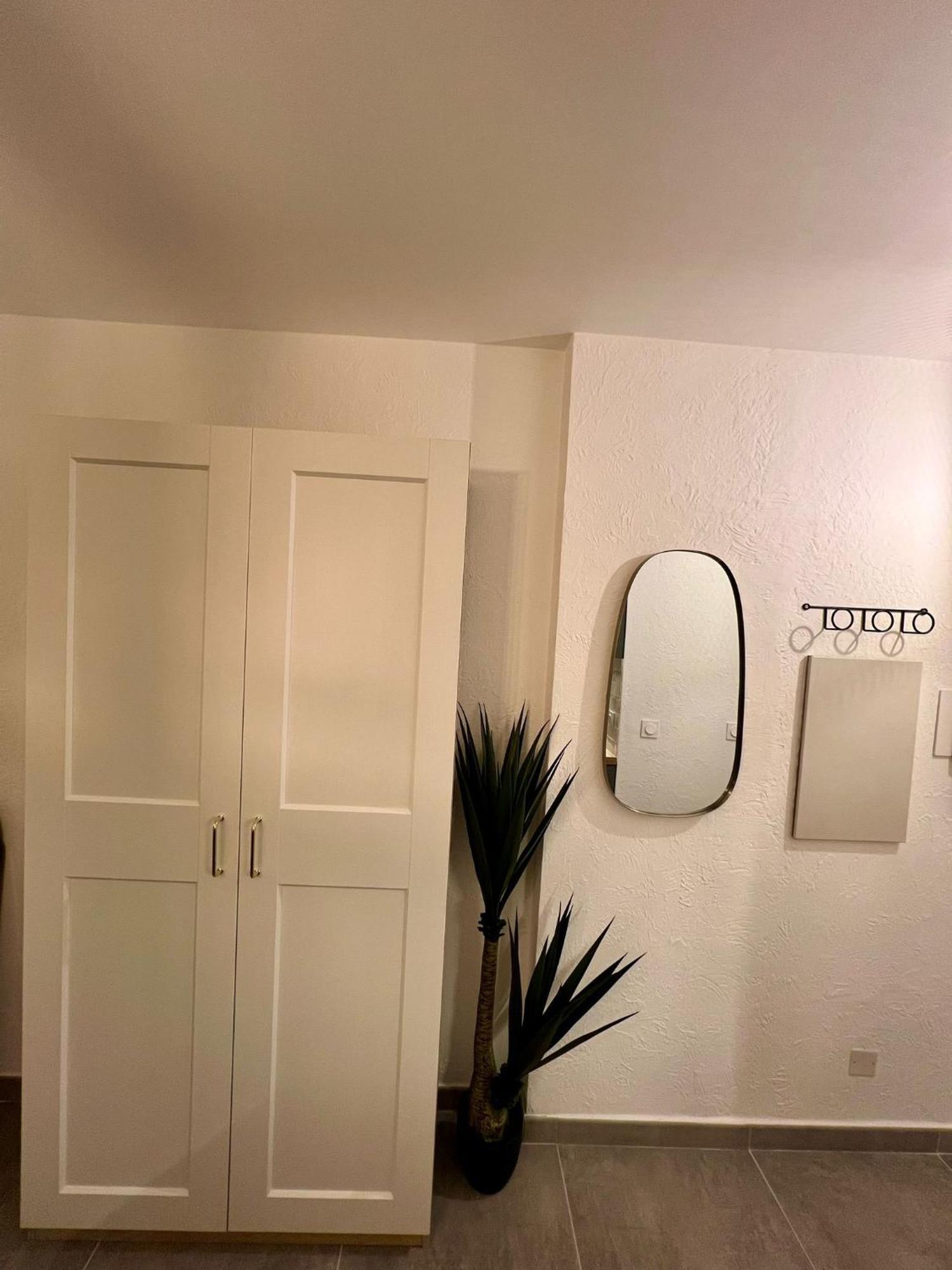 Studio Climatise, Cosy Et Calme Au Centre Ville Antibes Exterior foto